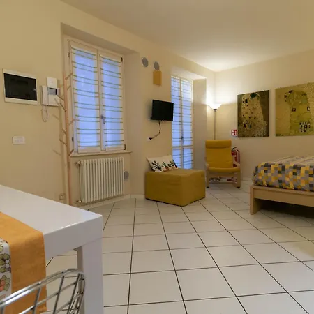 Casa Lisander Apartament *